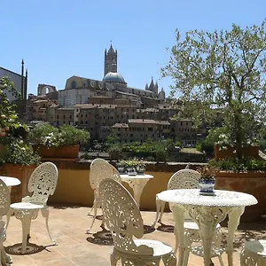 Residenza D'epoca Campo Regio Relais Siena