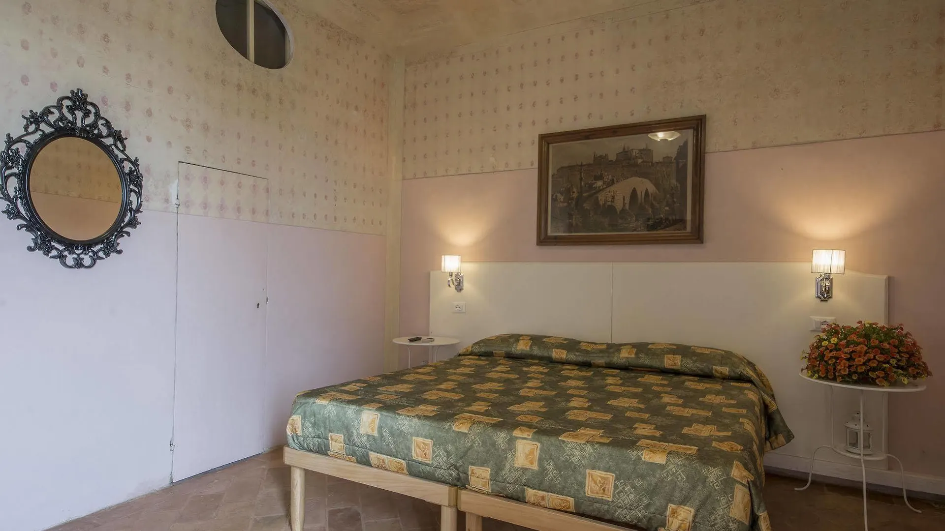Villa Sant'Andrea 2*, Siena Italy